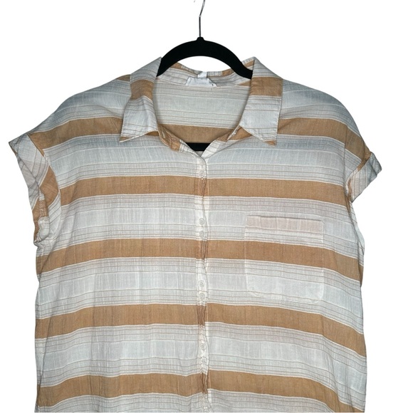 Women’s a‎ loves a seer sucker striped button up blouse - semi sheer sz medium - Picture 2 of 10